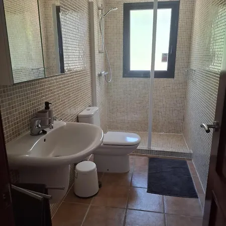 Villa Vista Bonita With Private Pool, 4 Bedrooms, 9 People *